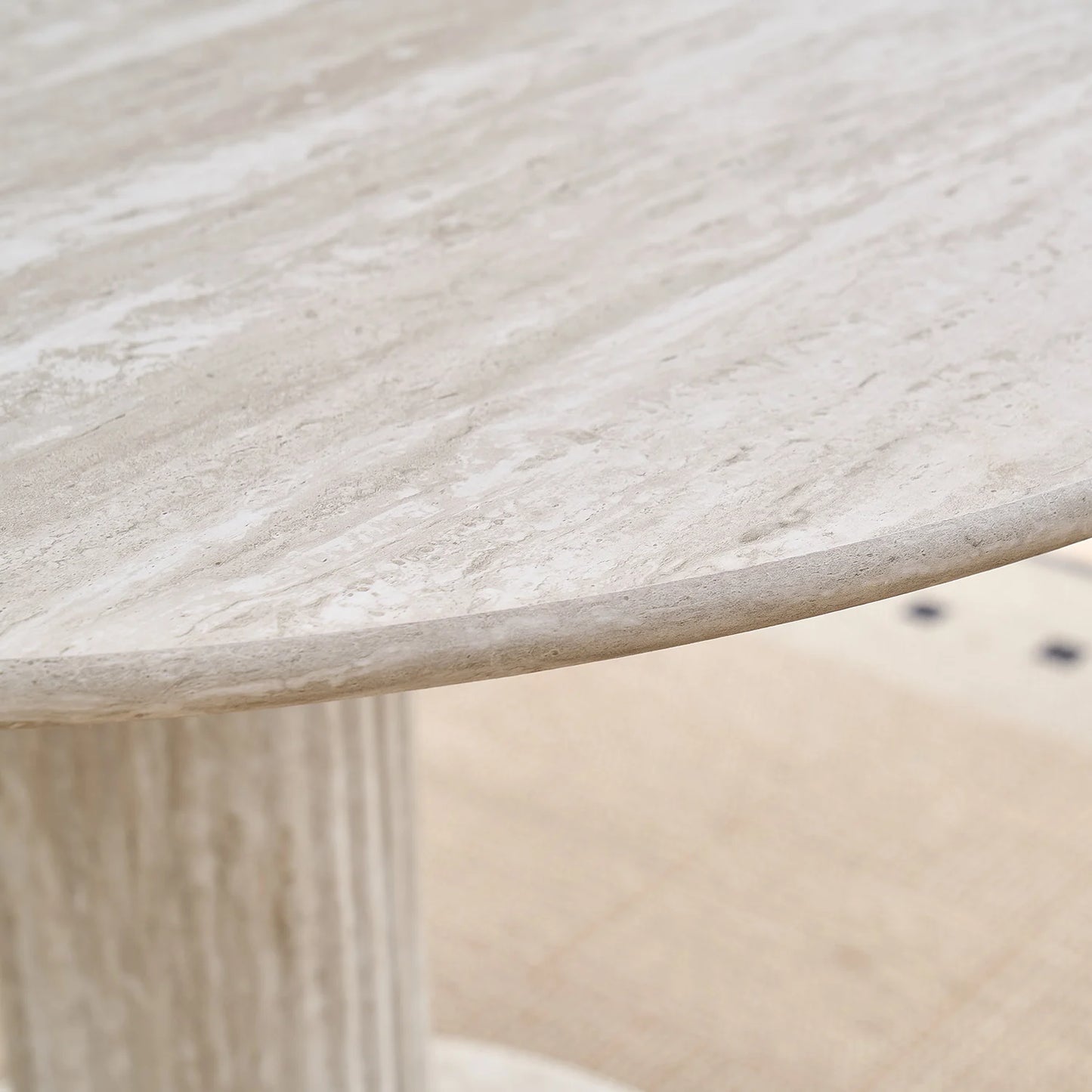 Table de salle à manger Fanny — bois massif, design contemporain, ronde