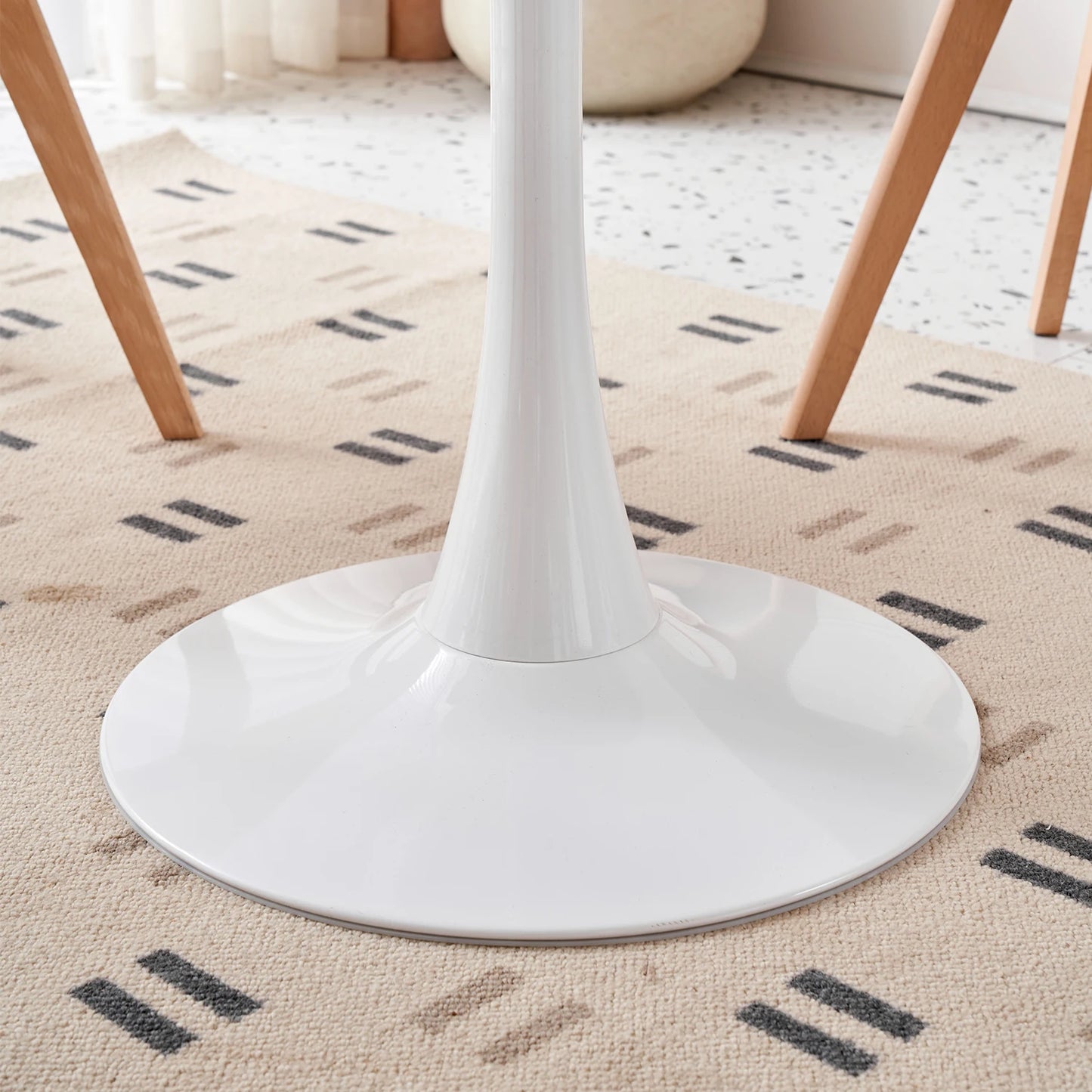 Table de salle à manger Arthur — finition blanche, design contemporain, ronde