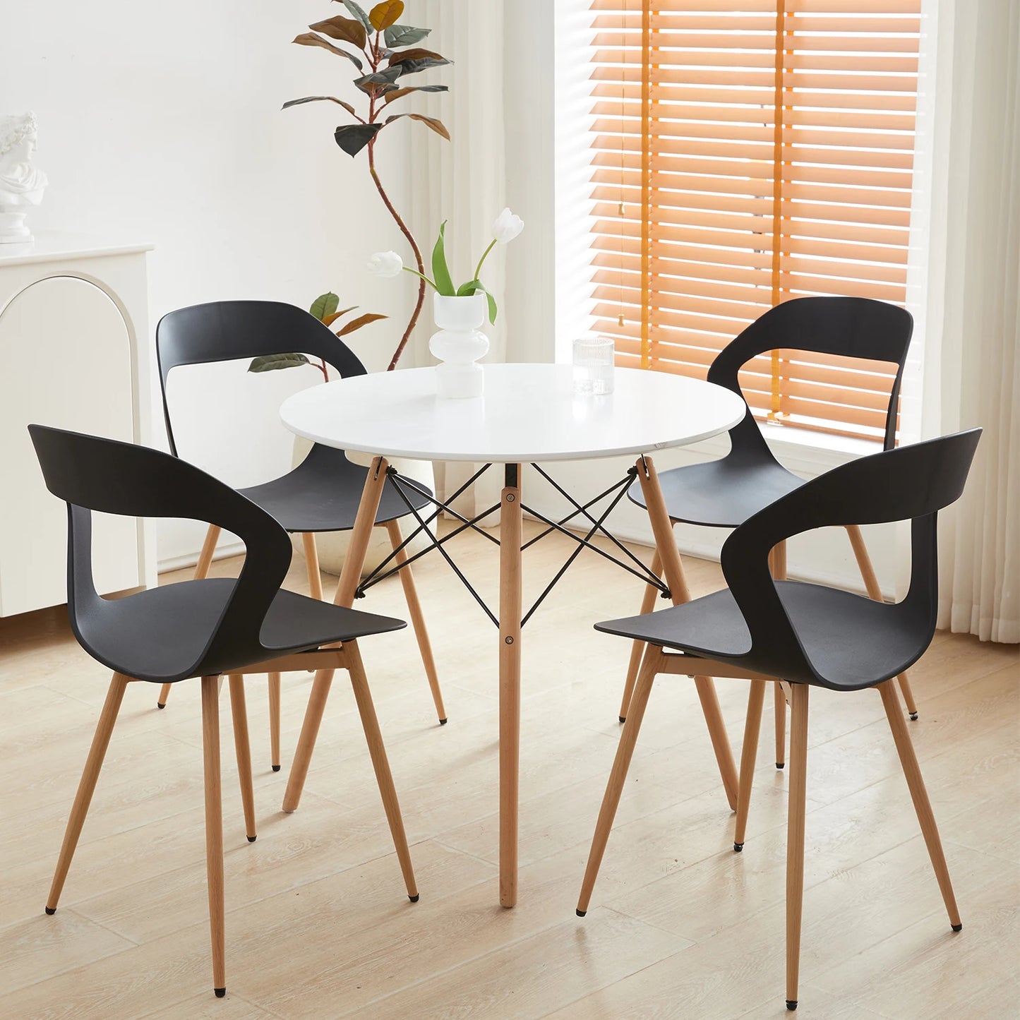 Chaise Bastien — finition blanche, style nordique