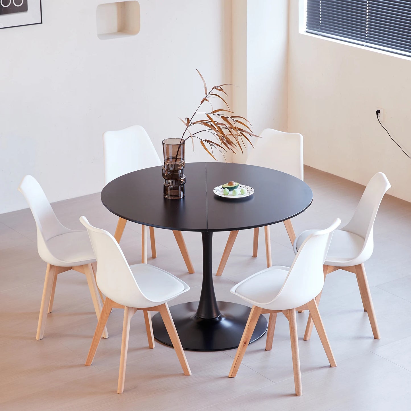Table de salle à manger Arthur — finition blanche, design contemporain, ronde