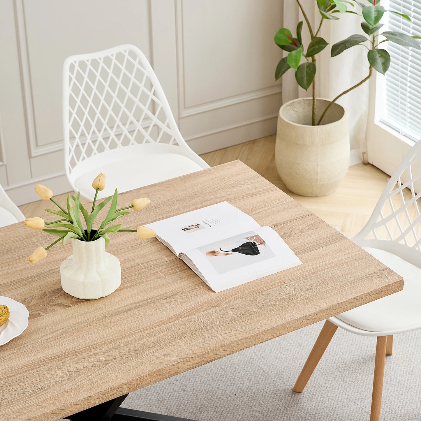 Table de salle à manger Madeleine — métal, design contemporain, rectangulaire