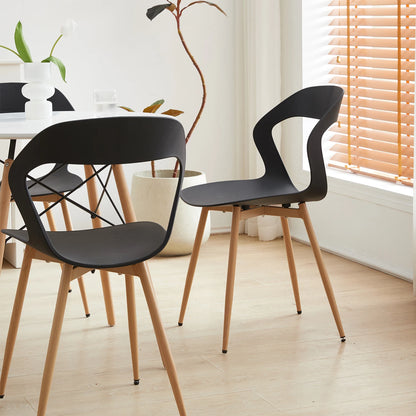 Chaise Bastien — finition blanche, style nordique